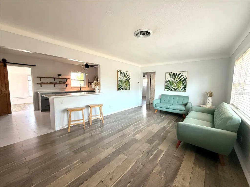 4773 56th Avenue N St Petersburg FL 33714