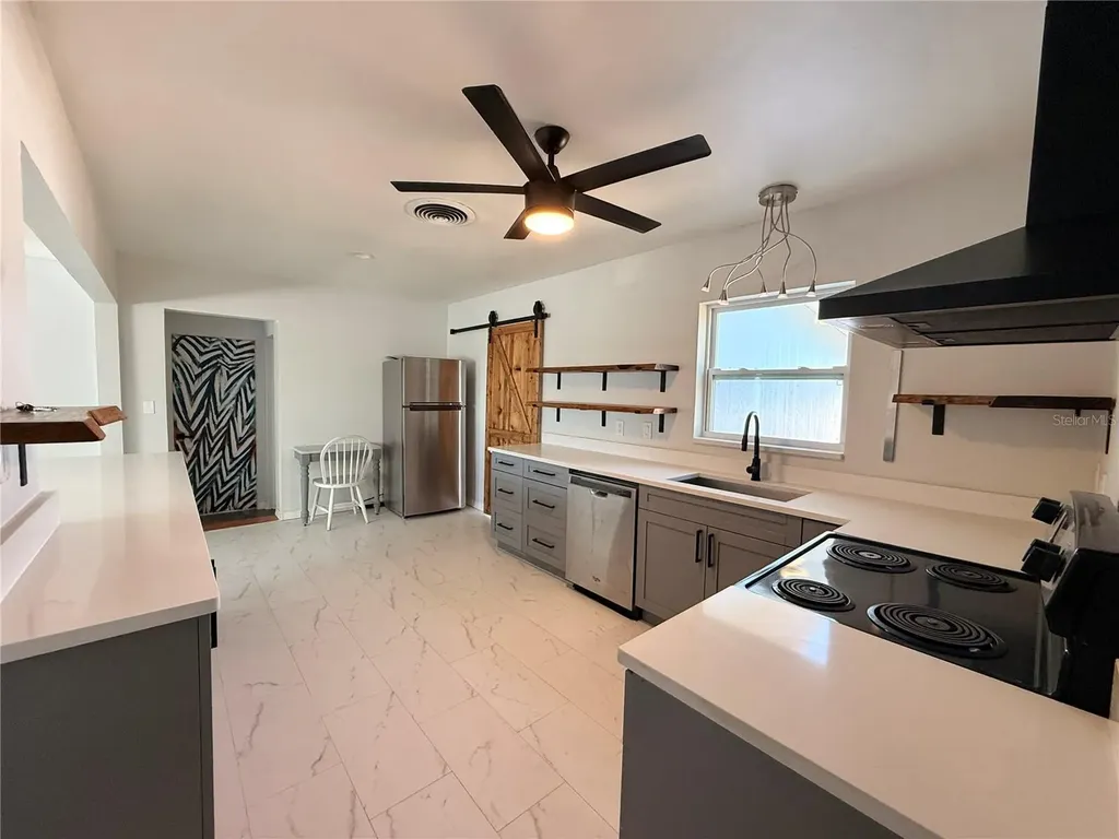 4773 56th Avenue N St Petersburg FL 33714
