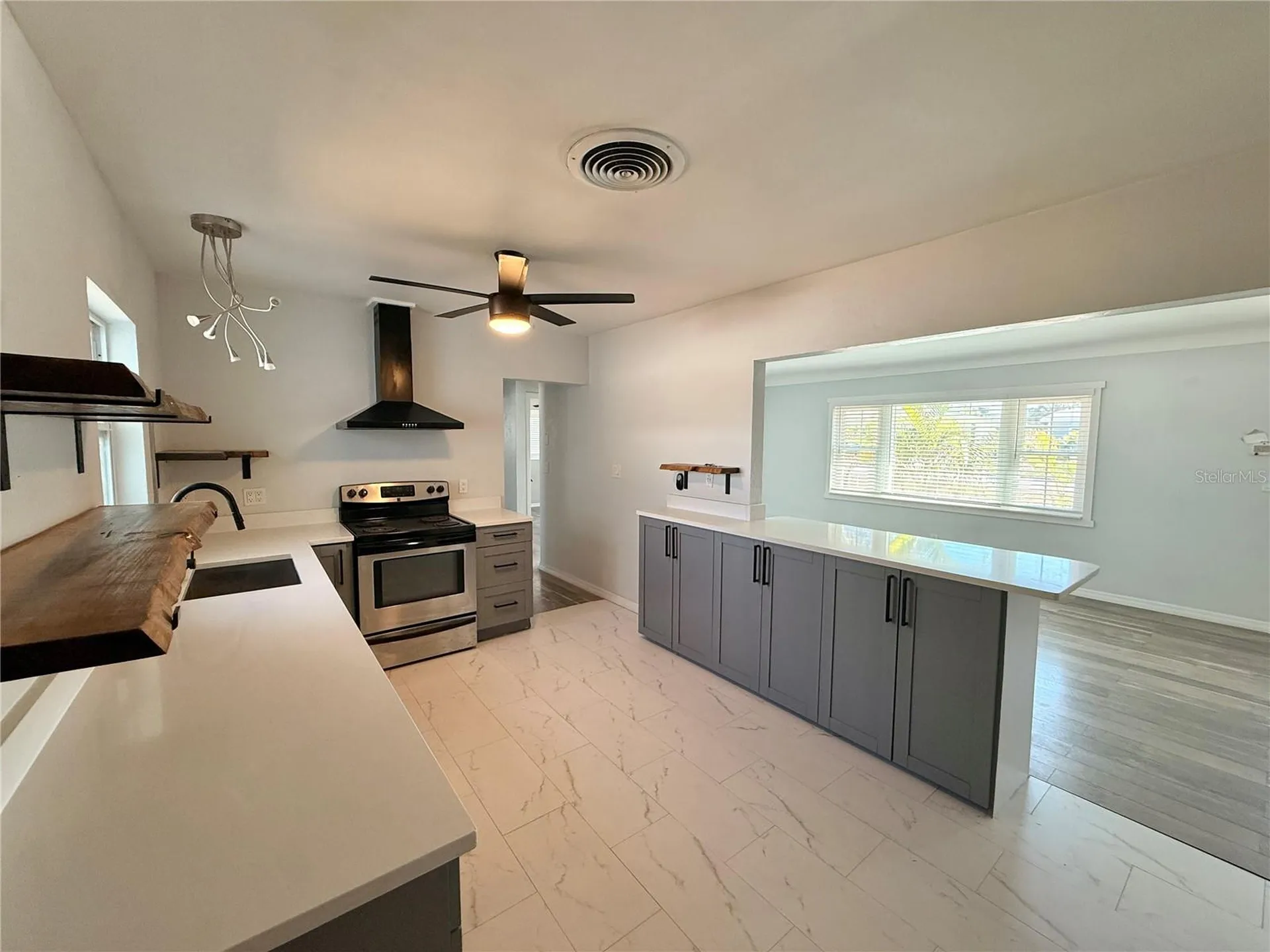 4773 56th Avenue N St Petersburg FL 33714