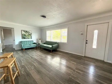 4773 56th Avenue N St Petersburg FL 33714