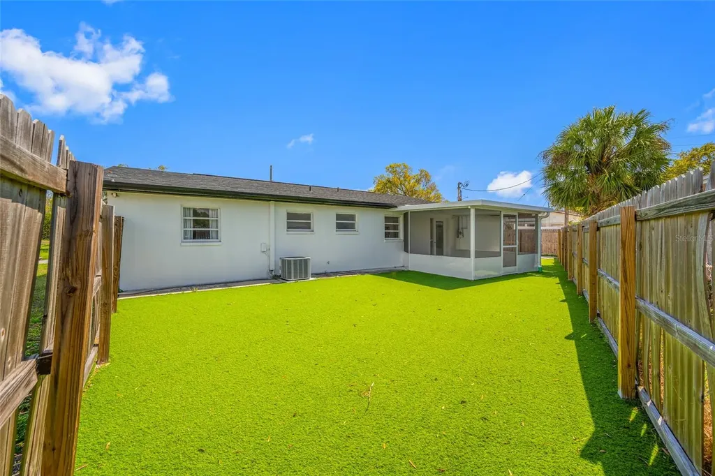 4916 Carlyle Road Tampa FL 33615