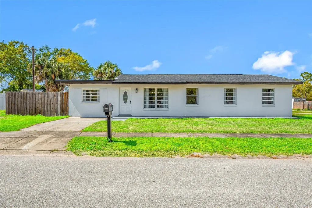 4916 Carlyle Road Tampa FL 33615