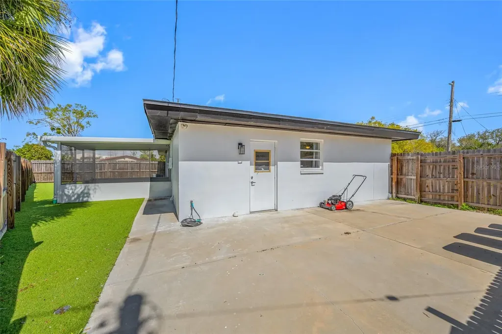 4916 Carlyle Road Tampa FL 33615
