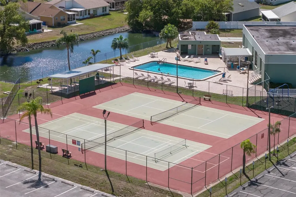 3949 38th Street W Bradenton FL 34205