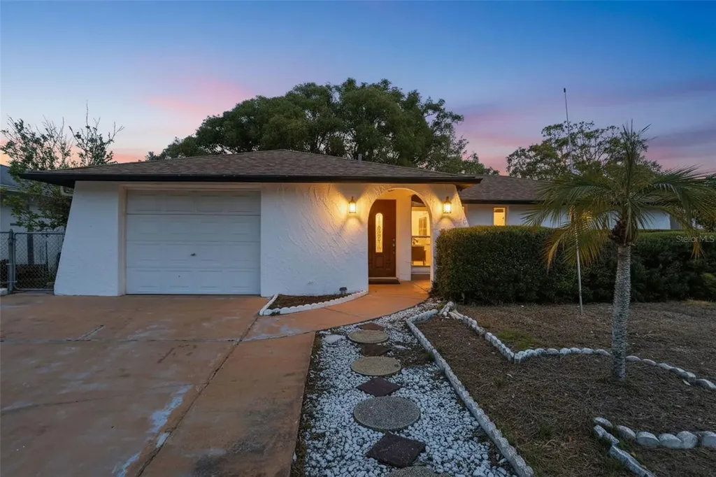 7427 Fireside Drive Port Richey FL 34668