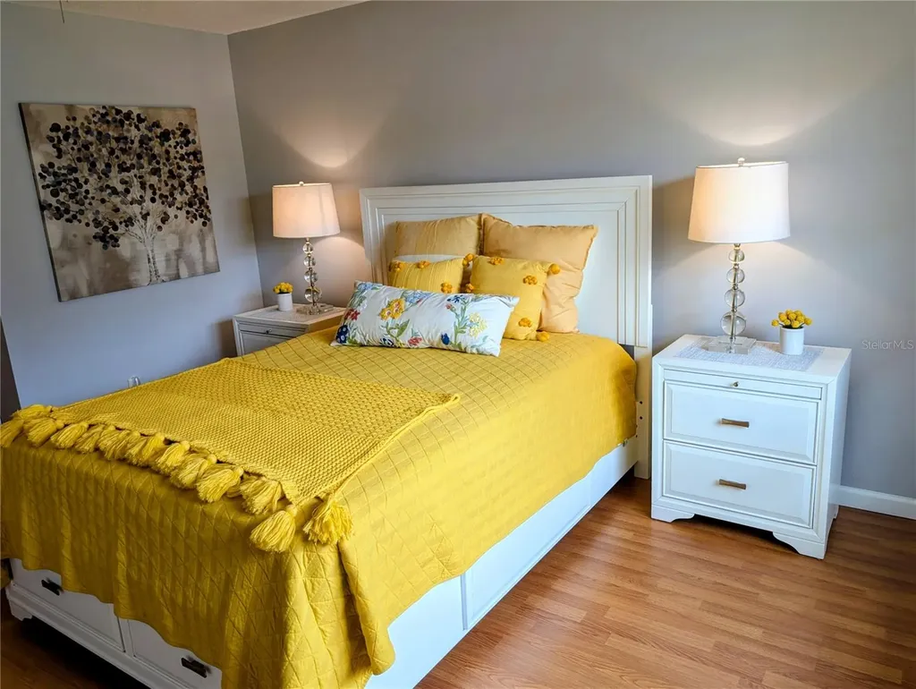 6896 W Country Club Lane Sarasota FL 34243