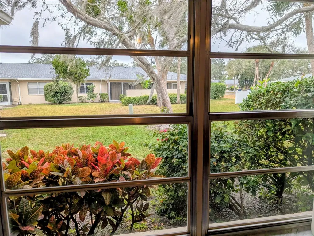 6896 W Country Club Lane Sarasota FL 34243