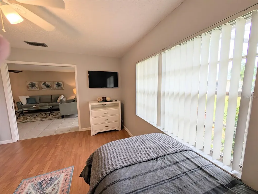 6896 W Country Club Lane Sarasota FL 34243