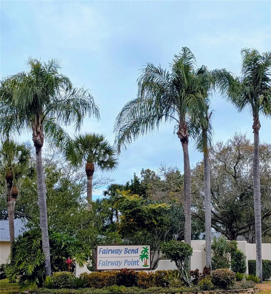 6896 W Country Club Lane Sarasota FL 34243