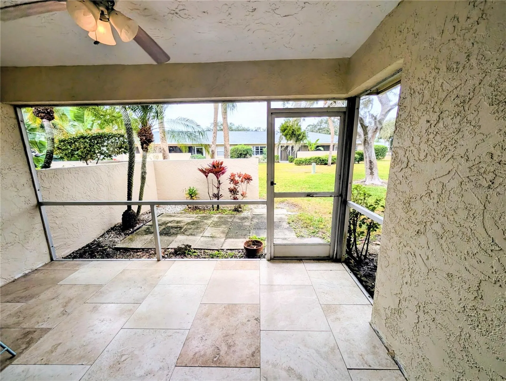 6896 W Country Club Lane Sarasota FL 34243