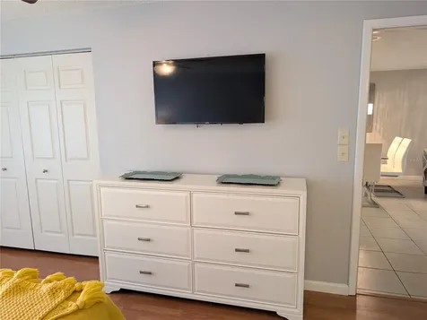 6896 W Country Club Lane Sarasota FL 34243