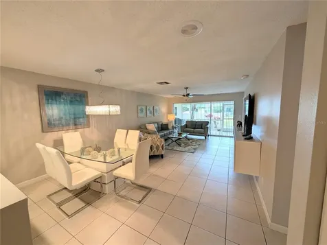 6896 W Country Club Lane Sarasota FL 34243