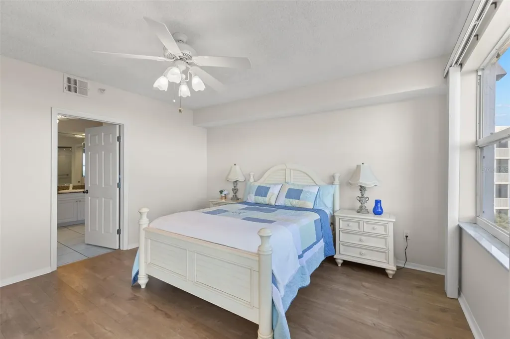 6475 Shoreline Drive St Petersburg FL 33708