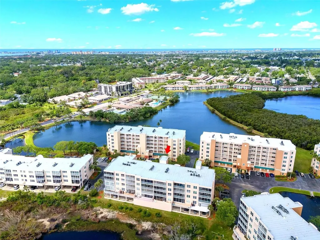 6475 Shoreline Drive St Petersburg FL 33708