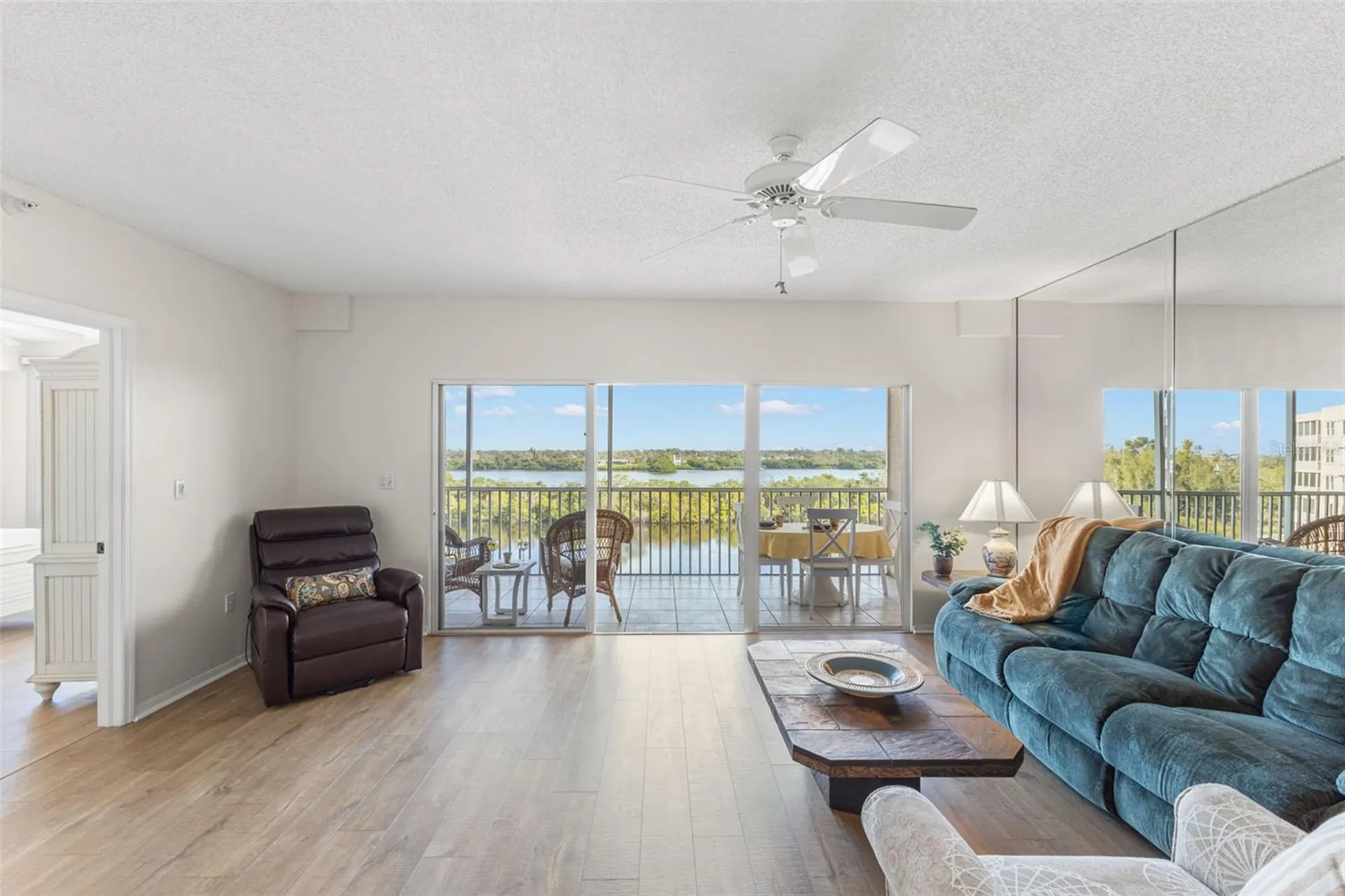 6475 Shoreline Drive St Petersburg FL 33708