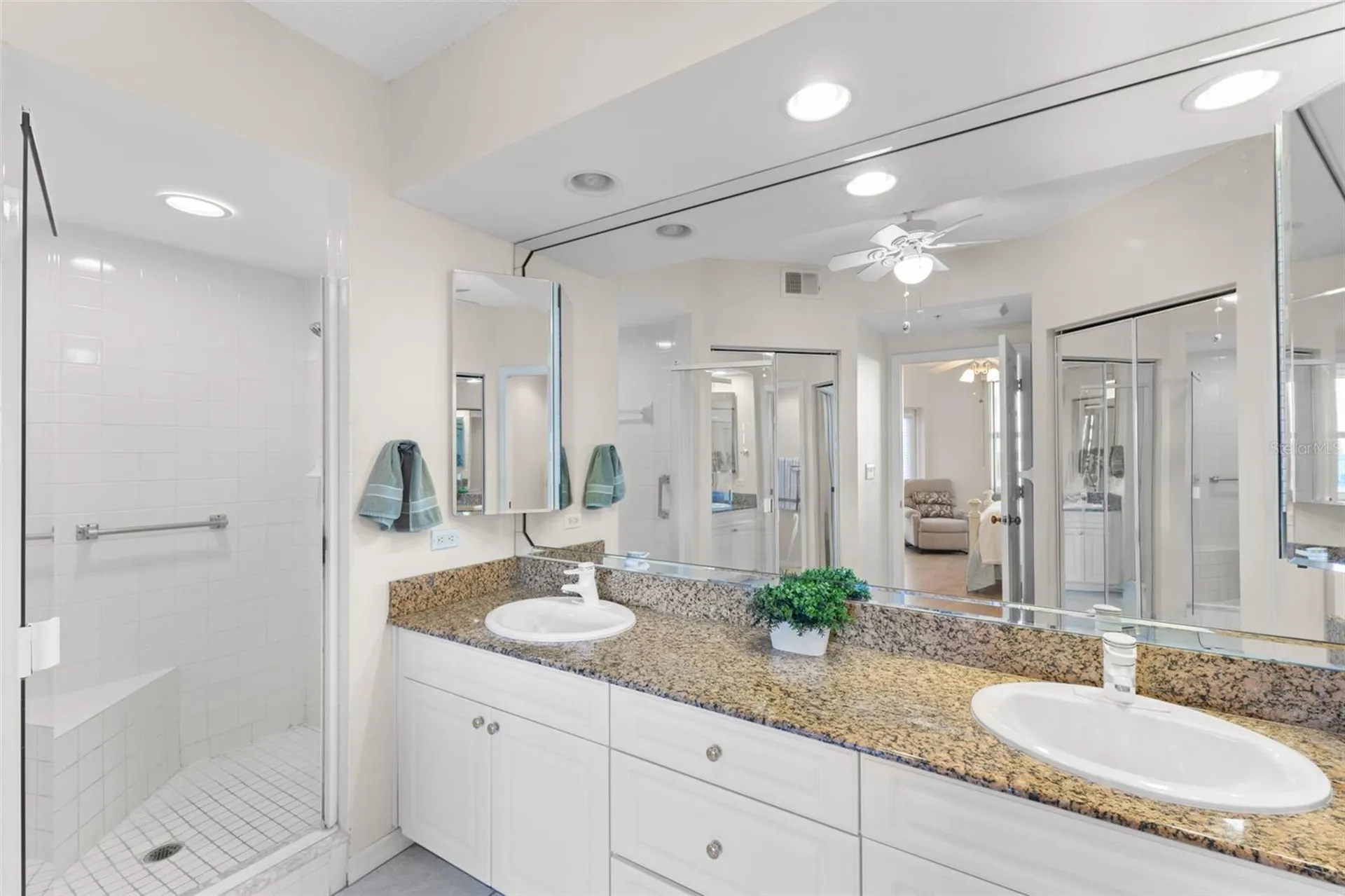 6475 Shoreline Drive St Petersburg FL 33708