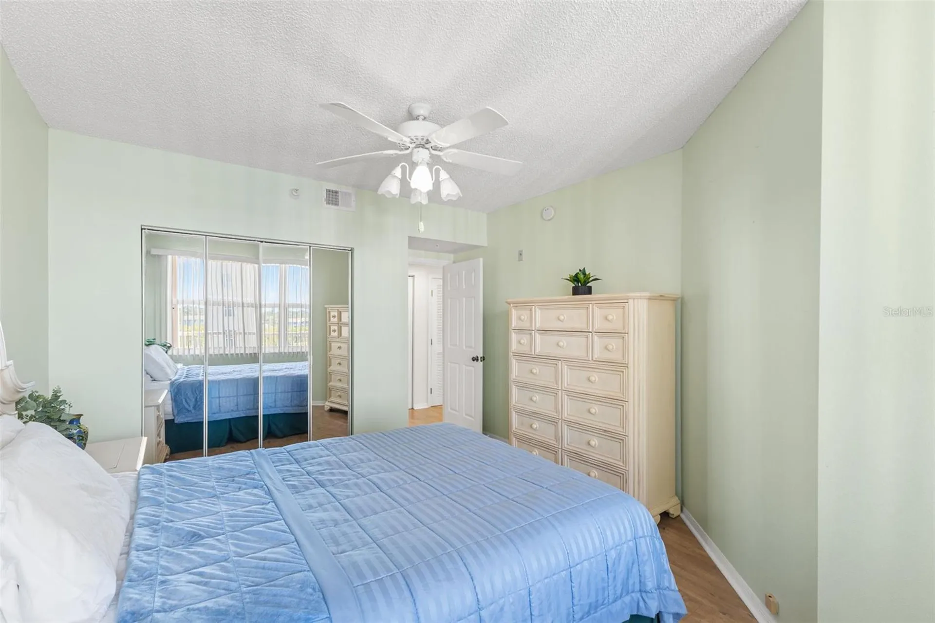 6475 Shoreline Drive St Petersburg FL 33708