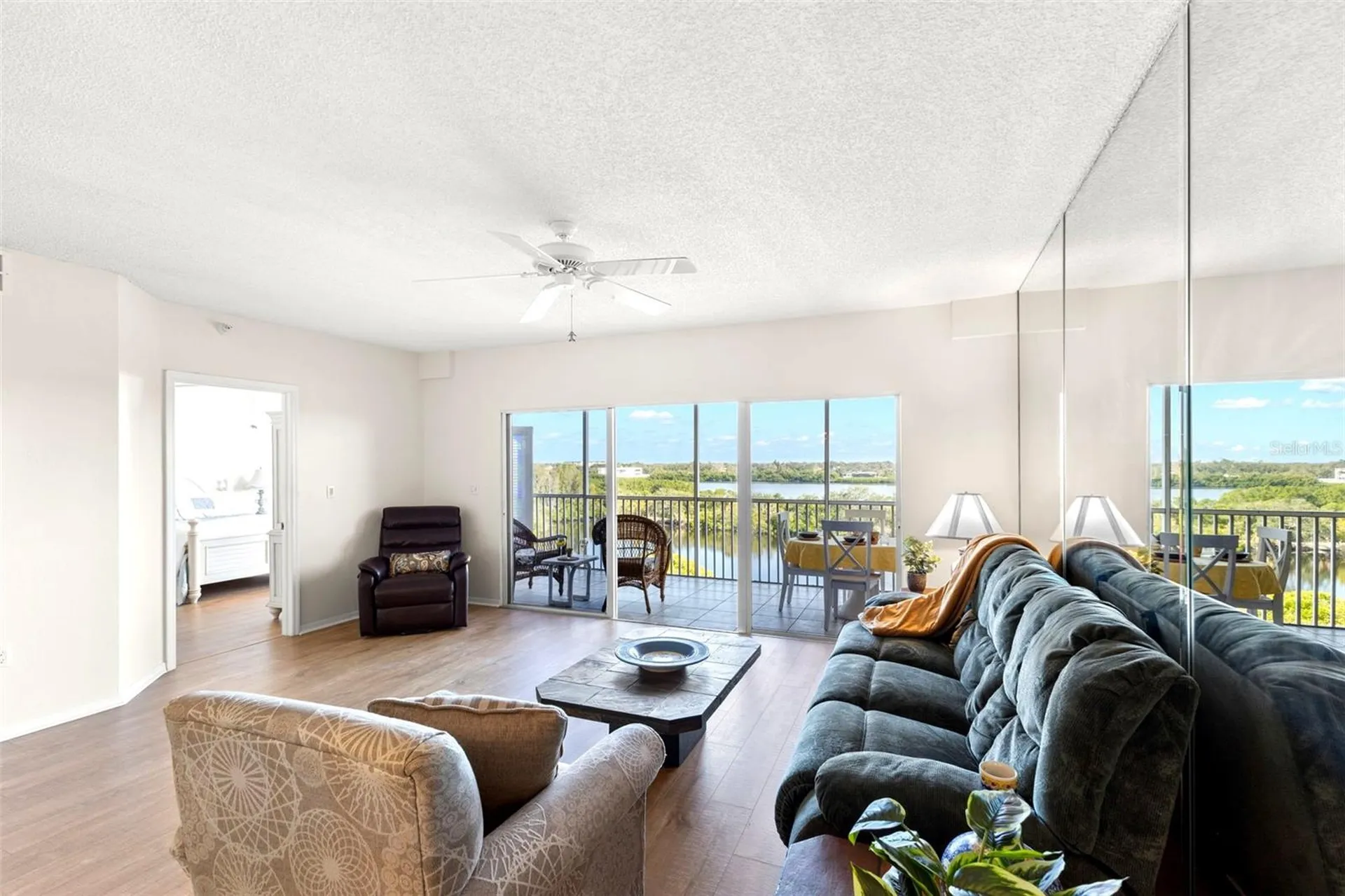 6475 Shoreline Drive St Petersburg FL 33708
