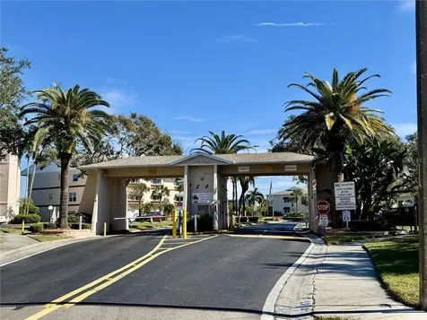 6475 Shoreline Drive St Petersburg FL 33708