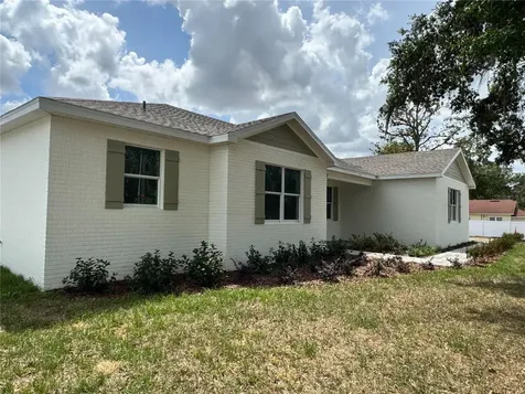 13532 14th Street Dade City FL 33525