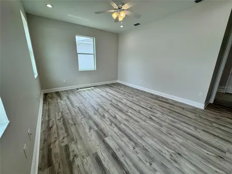13532 14th Street Dade City FL 33525