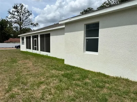 13532 14th Street Dade City FL 33525