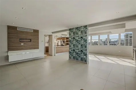 54 Kings Court Street San Juan PR 00911