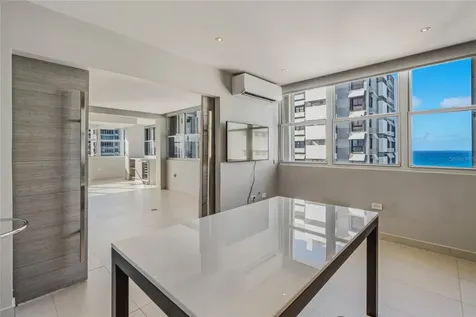 54 Kings Court Street San Juan PR 00911