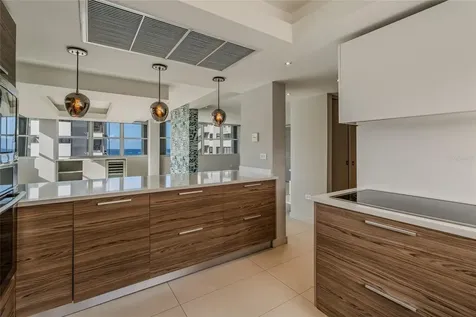 54 Kings Court Street San Juan PR 00911