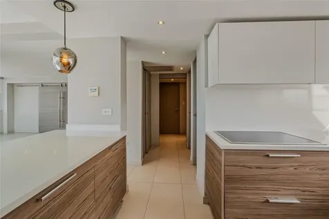 54 Kings Court Street San Juan PR 00911