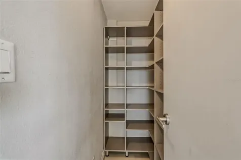 54 Kings Court Street San Juan PR 00911