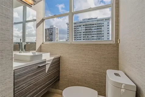 54 Kings Court Street San Juan PR 00911