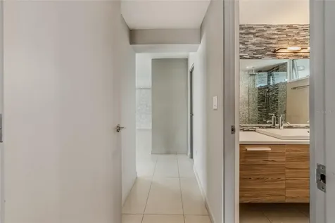 54 Kings Court Street San Juan PR 00911