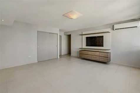 54 Kings Court Street San Juan PR 00911
