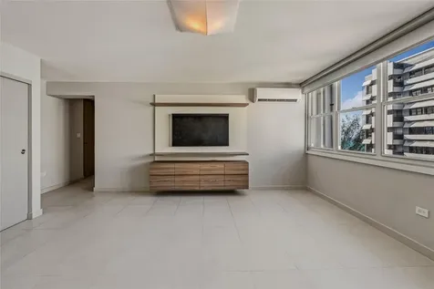 54 Kings Court Street San Juan PR 00911