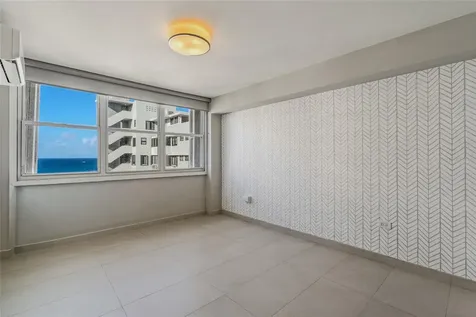 54 Kings Court Street San Juan PR 00911