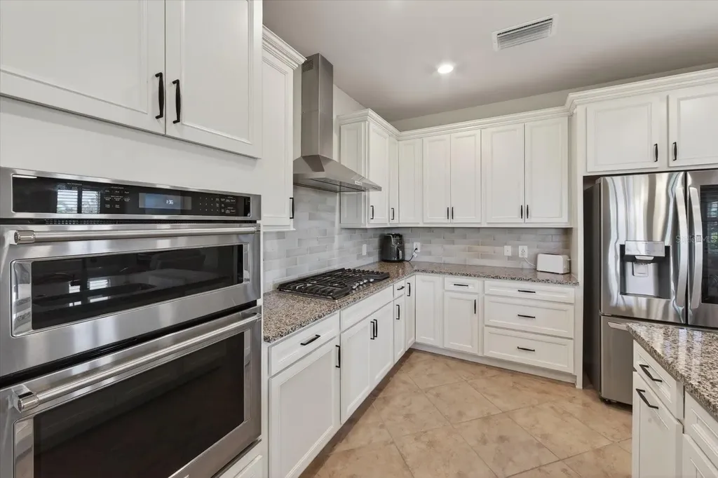 17905 Manchester Place Bradenton FL 34202