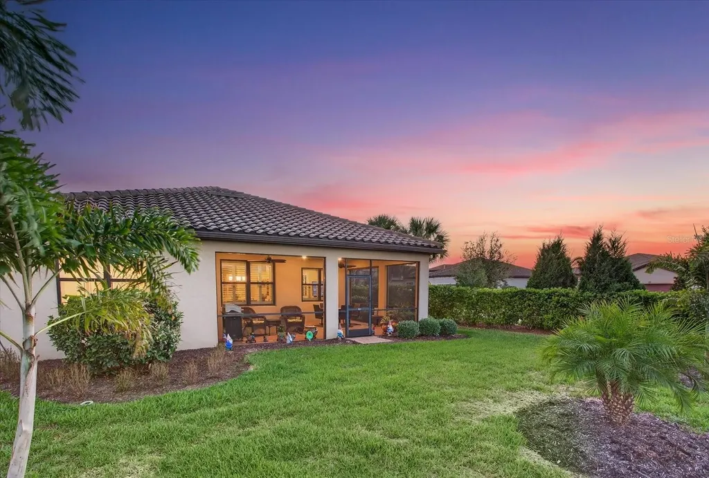 17905 Manchester Place Bradenton FL 34202