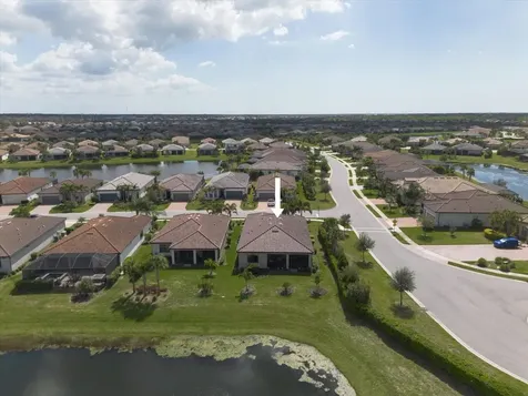 17905 Manchester Place Bradenton FL 34202