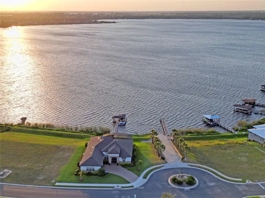 250 Amaryllis Way Lake Alfred FL 33850