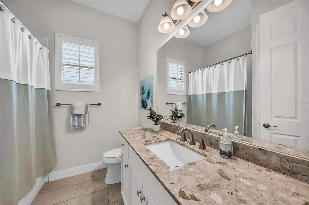 6224 Signature Pointe Lane Bradenton FL 34210