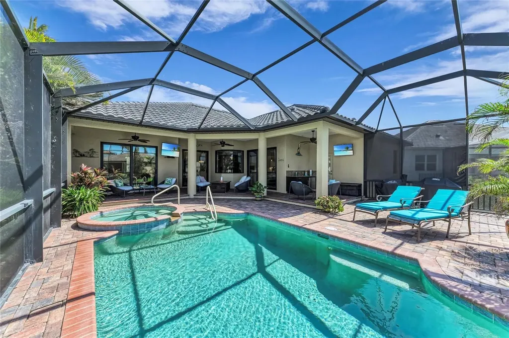 6224 Signature Pointe Lane Bradenton FL 34210