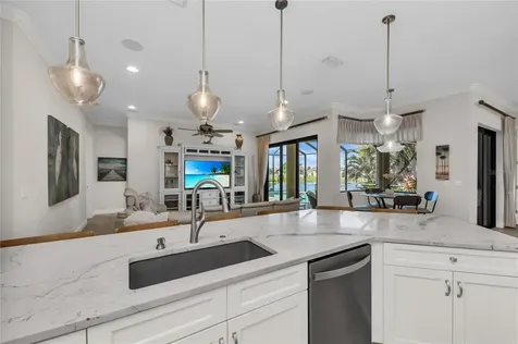 6224 Signature Pointe Lane Bradenton FL 34210