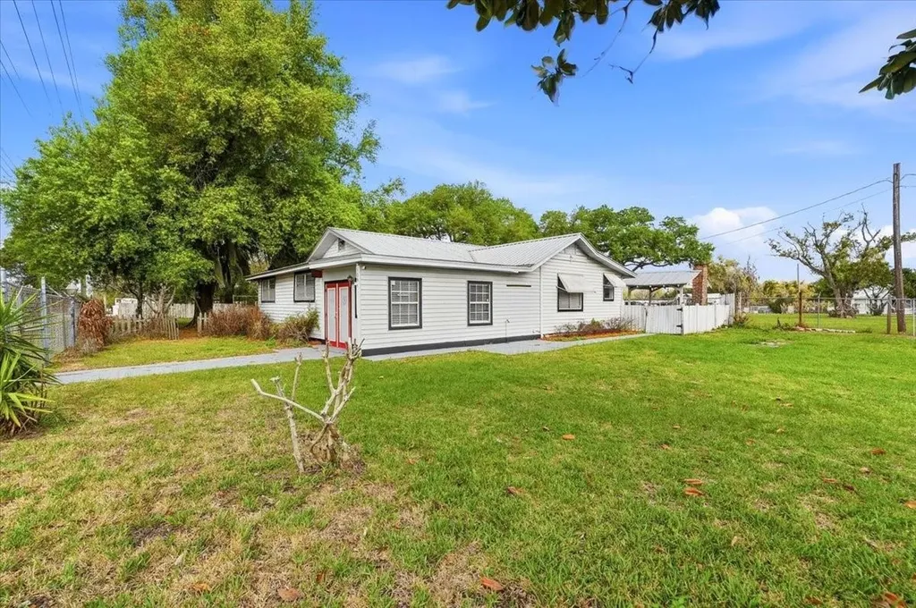 506 Commonwealth Avenue SW Polk City FL 33868