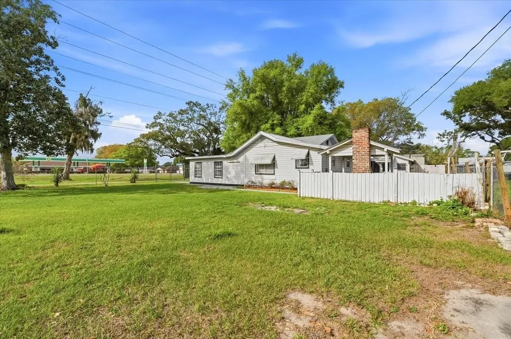 506 Commonwealth Avenue SW Polk City FL 33868