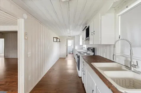506 Commonwealth Avenue SW Polk City FL 33868