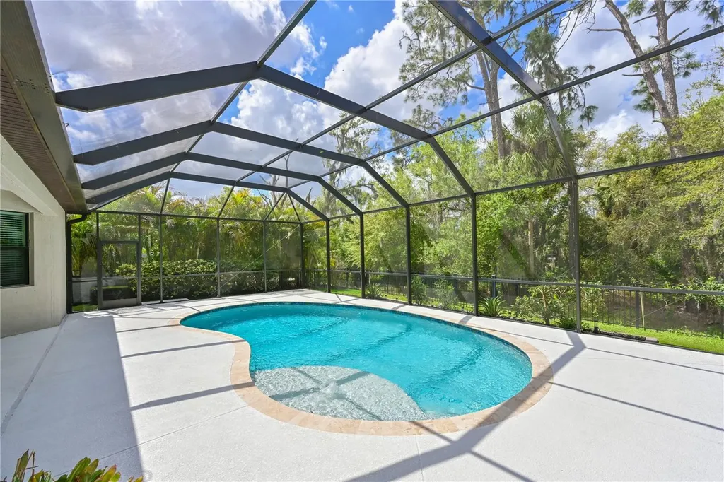 706 Acacia Court Bradenton FL 34212