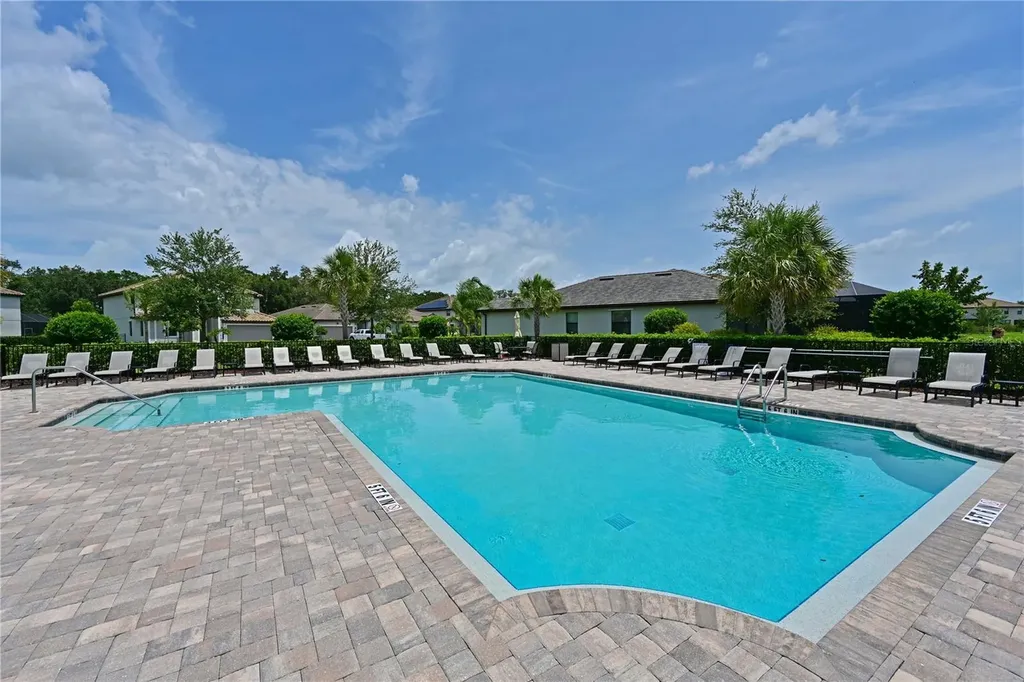 706 Acacia Court Bradenton FL 34212