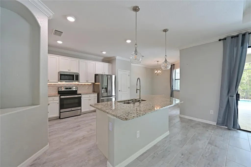 706 Acacia Court Bradenton FL 34212