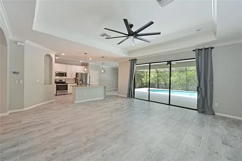 706 Acacia Court Bradenton FL 34212